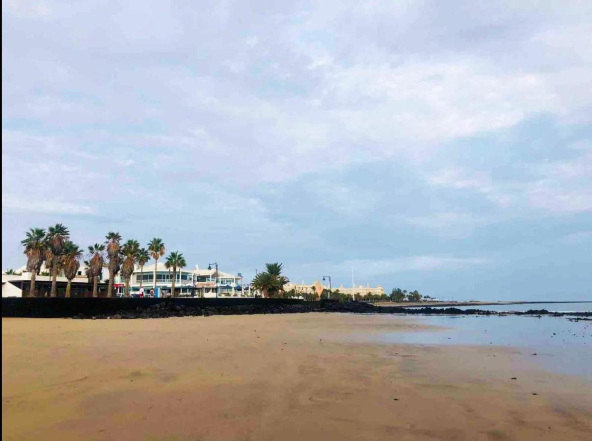 La Casa De La Playa Villa Puerto del Carmen  Exteriör bild