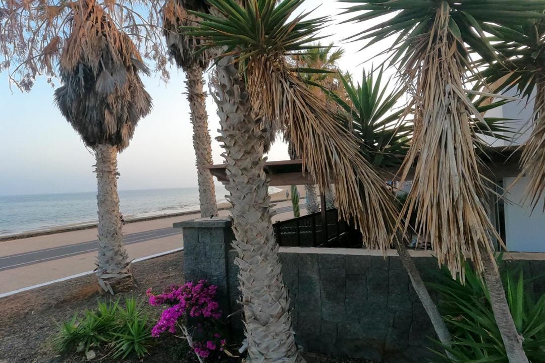 La Casa De La Playa Villa Puerto del Carmen  Exteriör bild