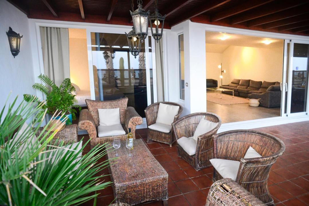 La Casa De La Playa Villa Puerto del Carmen  Exteriör bild